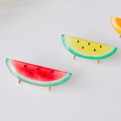 プラバン・レジン・ワイヤーなどでアクセサリーを作ってます🍉スイカがすき🍉色んなスイカを作っていきたい🍉たまに違うやつ🍉ミンネで販売してるので見てもらえたら嬉しいです🍉 富里の末廣農場さんで委託販売させてもらってます🍉西瓜食べようね🍉minne→https://t.co/pmNy4QXwGo