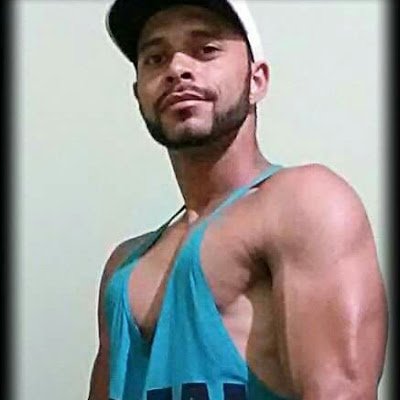 thecrisbis5's profile picture. 