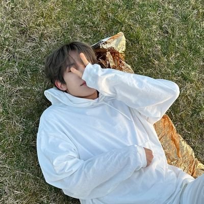 for heeseung. || always together.  do you like me? mahal ko kayo so much. just the two of us at dawn. do you wanna go to my house? I do love yall.