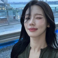 며나 (@ilovemiyeon__) 's Twitter Profile