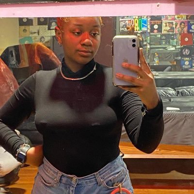 🔮She/Her | Bisexual |(MDNI) ♡ ♡ Findom ♡ ♡ Kink Lover ♡ 🧸Treat Me Like Chocolate ♡ Secret Acc 🎀CA: $JustBeautyAndRoses Snap: Ask | @ZoellaThoughts