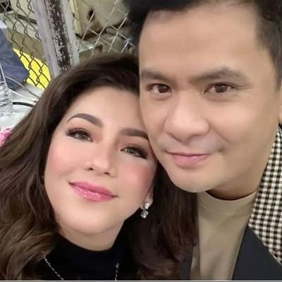 Regie Velasquez
Ogie Alcasid
is my happiness 💛
OgRe forever