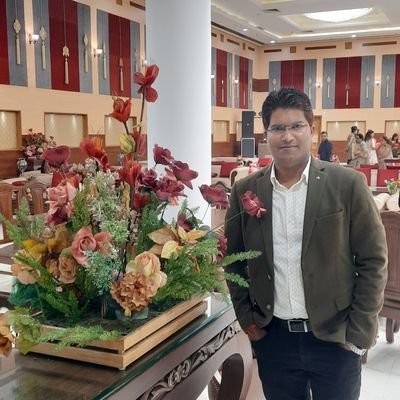 ErVikasPandit's profile picture. Simple and fun loving.