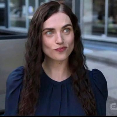 Constantly confused lesbean nerd 🌈🚀🎮📚🇫🇮 Big fan of assortment of lady ships and Katie McGrath • {she/her} • jigglypants on tumblr
