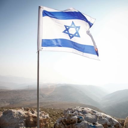 ilseniortech's profile picture. בכיר בתעשיית ההייטק , איש הימין השפוי. בעד העם , נגד משיחיים , קיצוניים ללא הבדל דת ומגדר. מחזיר