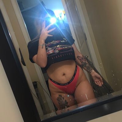 Your favorite ❄️🐰 Your boyfriend’s favorite secret 5$ DM FEE CA-$Ericawatson5 PayPal; @ericaaa1214 I can take your lady 🫢💦 this is my ONLY Twitter account !