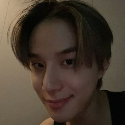 mwooyamwoyaA's profile picture. i love us