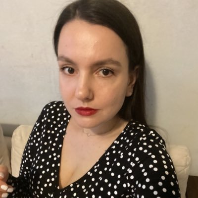 _alona_b's profile picture. 