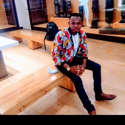 Chef de projet digital ( Crypto Millionaire Center ) avec plus de 5 ans d'expérience dans la gestion de campagnes web2 et web3 blockchain et crypto-monnaies.