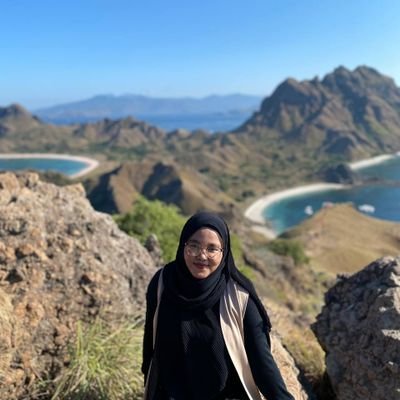 liauzhmaaa's profile picture. mostly just expression what im thinking of, not what happened on me.