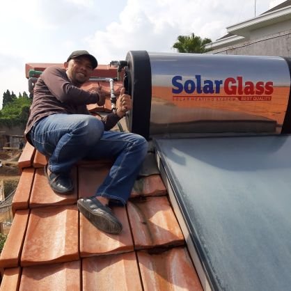 Jasa Service Alat Pemanas Air Solar Water Heater Panggilan di Bandung Layanan Teknisi Ahli Garansi. Hub 081802000321