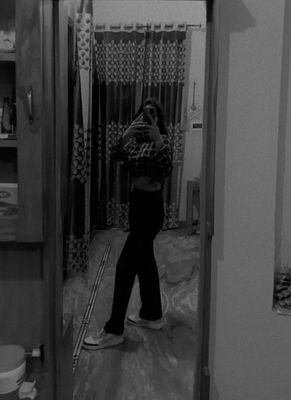 KiaPatel9's profile picture. I m afraid to get attached 🙂

DM ❌