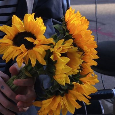 jklilac_'s profile picture. ツshe/her 22 | OT7 | ♡ RT = I love it ♡