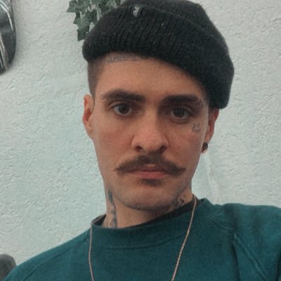 arte, tatuagem, músicas, depressão, devaneios e piadas ruins