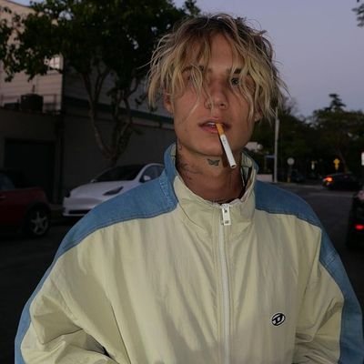 lettersforjaden's profile picture. elevated heartbreak 🤍