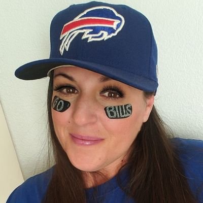 Buffalo native, Mom, sports fan, Mandalorian, & contributor to @BuFFanatics.

#BillsMafia   #GoBills