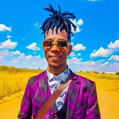 I'm an Artist,
Dancer,
Actor,
Designer @MrhashuloClothing®️using waste material♻️♻️