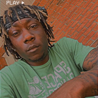 How bout yu follow me and find out #TeamR&B#TeamNoSleep #FollowBack #Leo #ArmyNationalGuard #Insta (D_Blazze) #WendysFamous #DClife #RampAgent #CLT#snap:D-mance