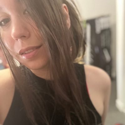 foxxmeup's profile picture. 🇨🇦😝 lv 27+ here to cause chaos in a “peaceful” way🔥💙✨🤭😈 #memes #Pokémon #livestream #gamer #funny