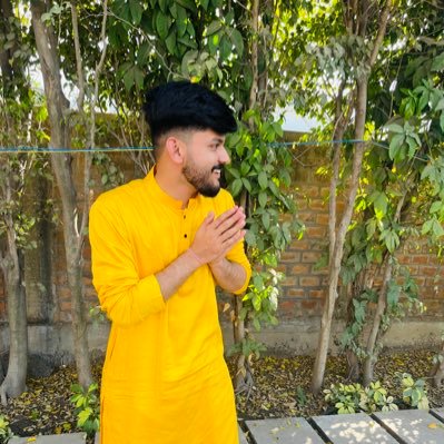 ayushtiwari_02's profile picture. 20 || CS student||
Learning FrontEnd || DSA