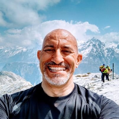 Calamfuncionari's profile picture. Tipo duro. Tonterías, las justas. El diablo huye cuando estoy cerca.