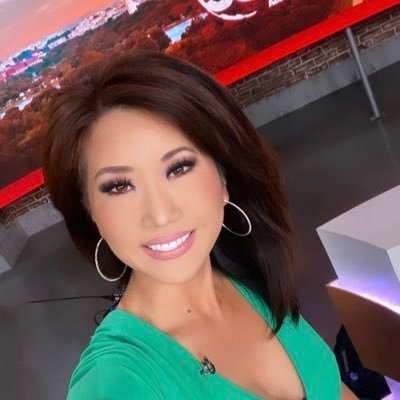 News Anchor Fox 5 DC ➡️ WUSA9 News #GetUpDC Weekdays 4:25-7am • There IS extraordinary in the ordinary! https://t.co/yng3b0zQHC