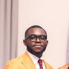 ENecessaire's profile picture. Ne regardez pas le passé, vous ne serez pas en mesure d'y retourner de toute façon.