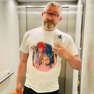 MichaelCol9021's profile picture. Love is beautiful thing❤️❤️❤️❤️