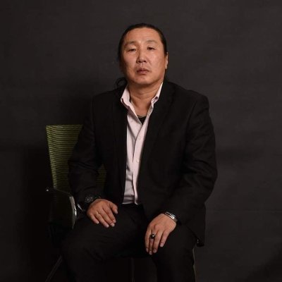 bukhbatsoodoi's profile picture. I eat an apple every hour!