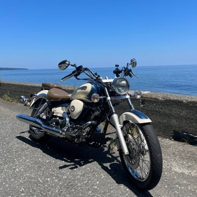 バイクとサバゲーをやっております！ 夏大好きで活発化します。冬は死んでます。虫みたいだね！バイク、サバゲー 関係の方は基本フォロバします！周りにバイク乗りいないので誘ってくだちい！