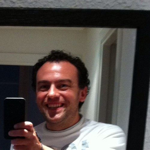 JAD_1975_ES's profile picture. Padel, cine, correr, comer, salir, reir! Un catalan en madrid. Sin mas, una persona de mundo. Para que complicarse mas?