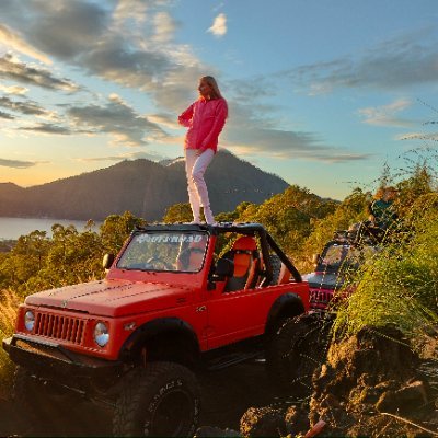 Explore Bali especially Mount Batur in Kintamani on private volcano trekking or volcano jeep tours - with your personal guide & driver, and Insider-Access