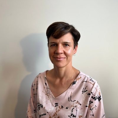 Erityisopettaja Live-säätiössä. Sh-AMK, TtM, AmE. Kiinnostuksen kohteina koulutus, erityisopetus, erilaiset oppijat sekä sosiaali- ja terveydenhuolto