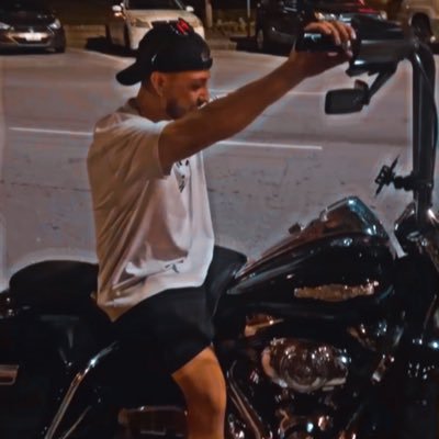 DCena23's profile picture. 