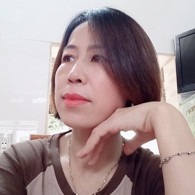 NguynThNgu13004's profile picture. 