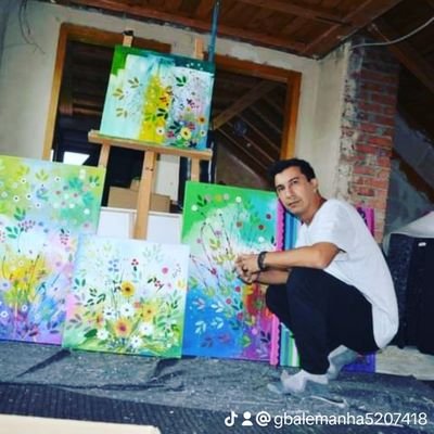 Artes visuais
I like to travel .and make new friends .and paint.invest in crip coins and do social work.