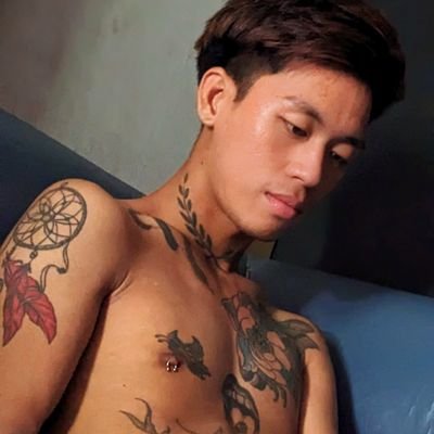 thantzin662000's profile picture. အိမ်မက်တွေက စျေးကြီးနေသေးတယ် One day......🤑

(telegram https://t.co/dBE1s43MkM)