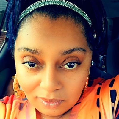 Ebony. 40. 4 kids 👧🏾👦🏾🧒🏾👶🏾. God FIRST. ✝️ EMT is LIFE! 🚑💨
😎Positive vibes only.😎