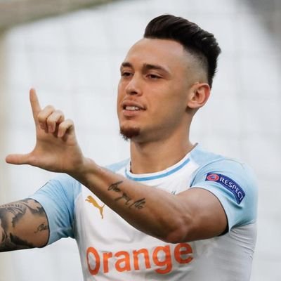 Supporte le Meilleur Club de France l'Olympique de Marseille et Fan de catch depuis 10 ans