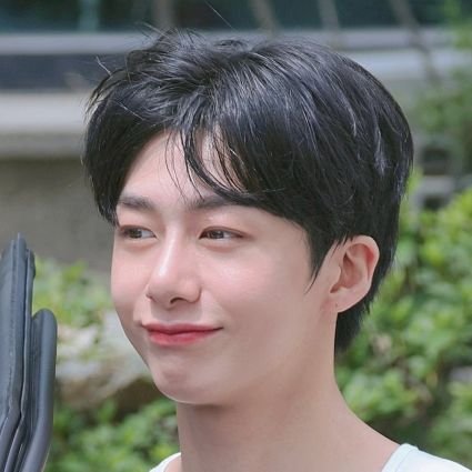 hyungwonanaee's profile picture. 514