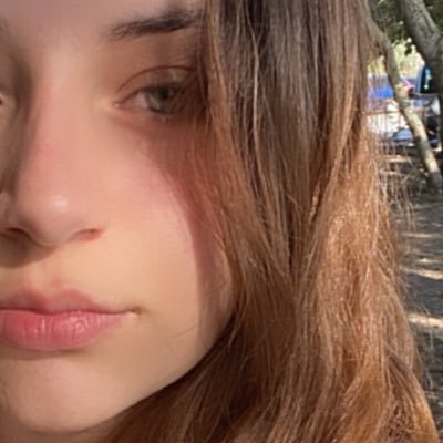 yaswnna's profile picture. 