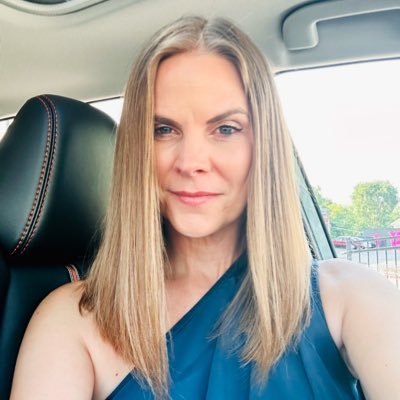 mandiholsten's profile picture. Learning & Development Coordinator (QA), Registered Vet Tech, Traveler, Concert Lover