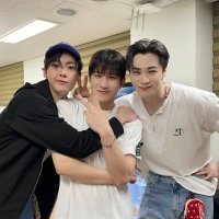 ๋ก์จ๋๐ป์์คํธ๋ก (@pearlmoonstone9) 's Twitter Profile