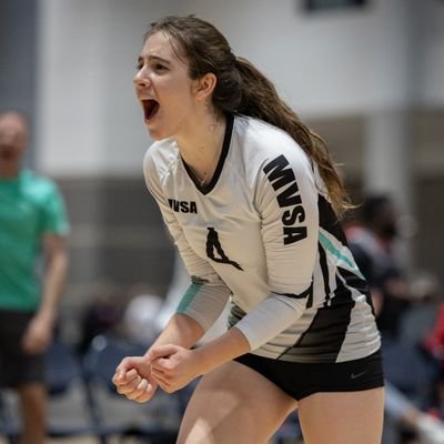 6' lefty OH/OPP/S | 🇺🇲🇷🇸 | 2025 | #4️⃣ MVSA VBC | #4️⃣ Richard Montgomery HS 4.87 WGPA @RocketsVBALL | #USAVntdp '21-23 | HP 2020 | @PrepDigVA #2025 Top 5️⃣