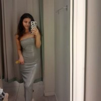 B. (@glooriiiiia) Twitter profile photo