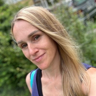 DobbertNadiia's profile picture. 