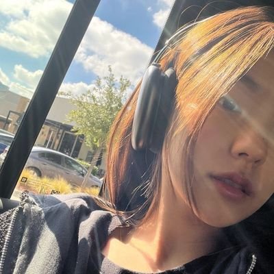 cicitcu68979994's profile picture. empty