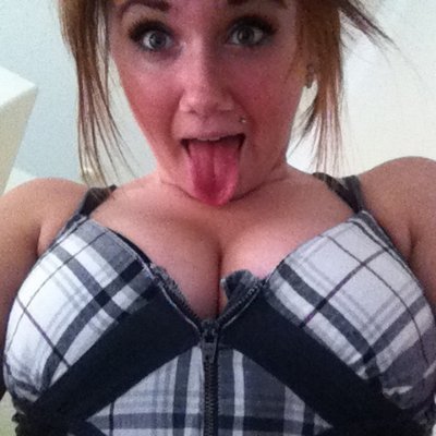 Retweet one post and follow me if You wish to cum in my ass 2 times š