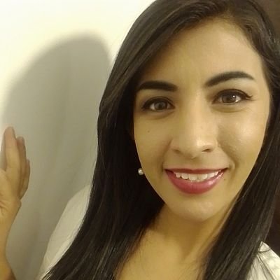 Somos instantes 💖
Trabajadora social y docente 👩🏻🏫
Amo mi familia, las buenas amistades, la música y los boneless 😃
