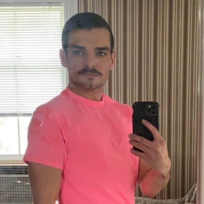 Cshuggin's profile picture. 🏳️‍🌈🗿🧙🏻‍♂️🌋